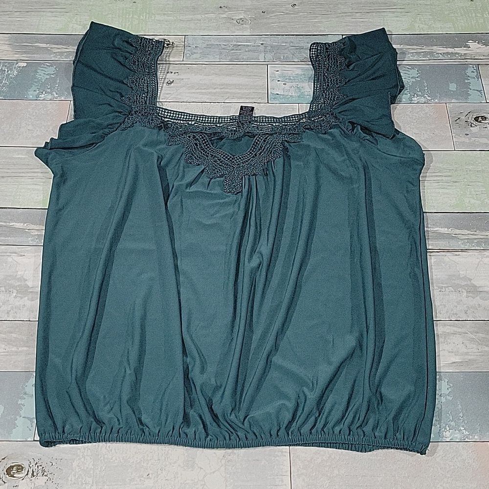 Daytrip Shirt/Top Square Neckline sz Large